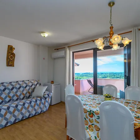 Nikola Apartment *