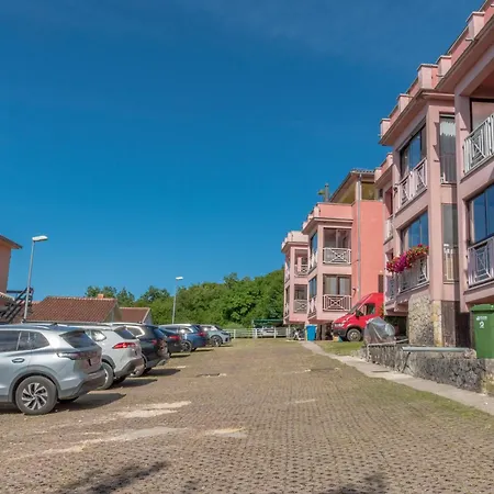 Nikola Apartmán Mugeba