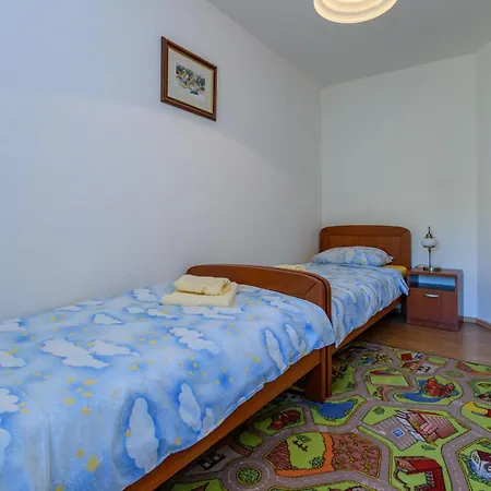 Apartment Nikola *